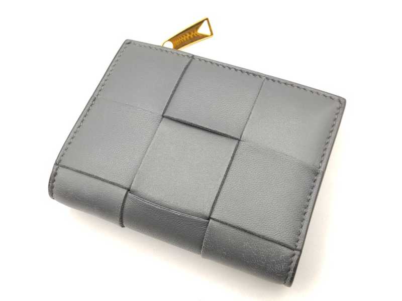 ボッテガヴェネタ買取 二つ折り財布 マキシイントレチャート